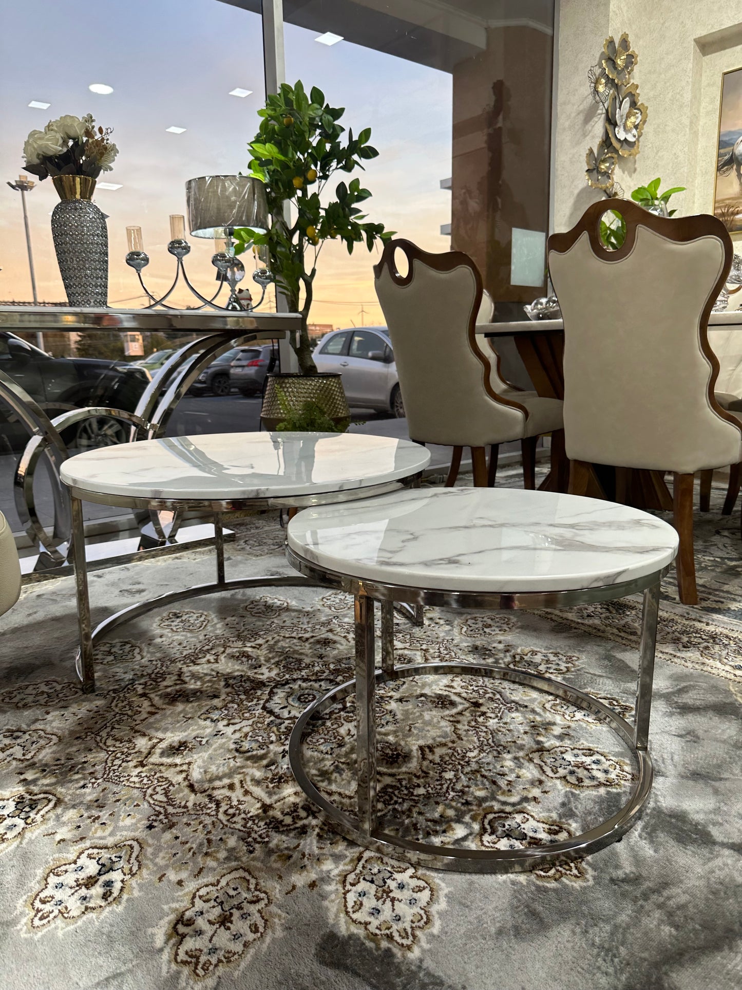 MESA NIDO DE MÁRMOL Y METAL.