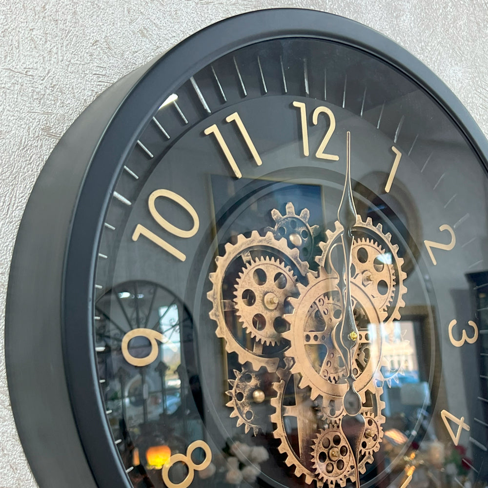 Reloj de Pared Metálico con Engranajes en Movimiento - Negro y Dorado