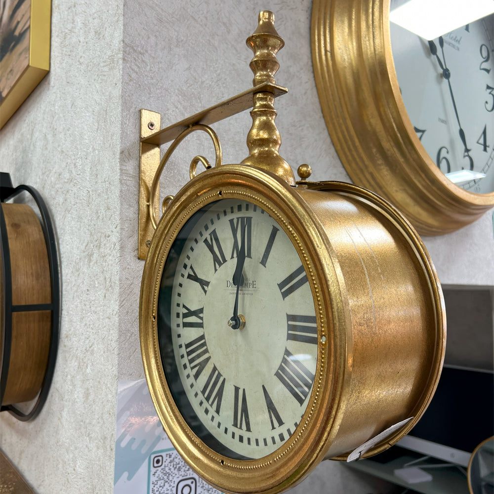 Reloj de Pared Metálico de Doble Cara - Estilo Clásico