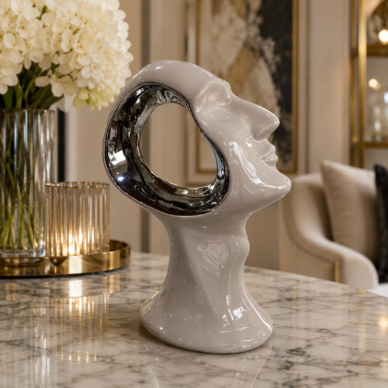 Busto Abstracto Decorativo - Cerámica - Color Beige y Plateado – 19,5 × 21 cm