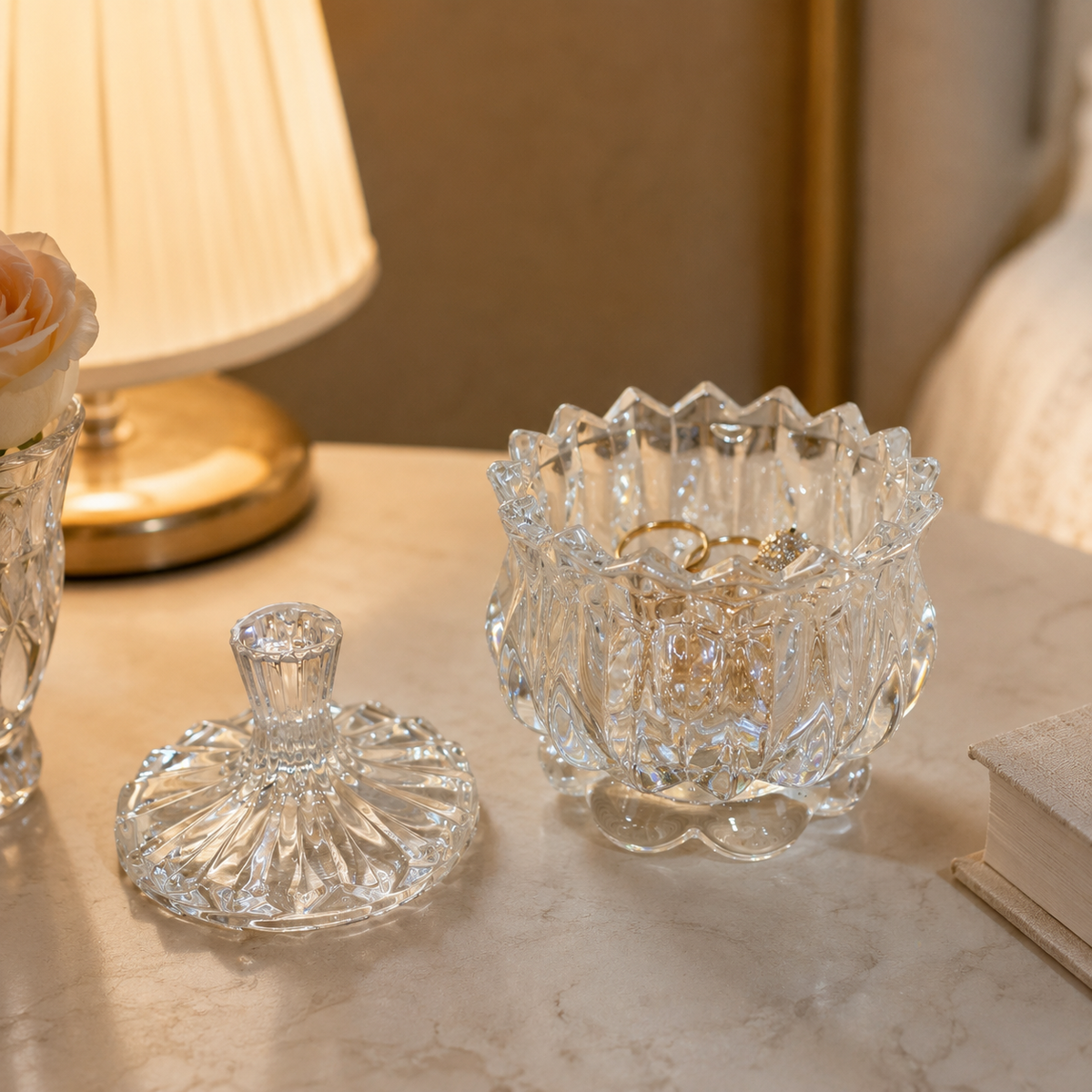 Joyero de Cristal Tallado con Tapa Decorativa