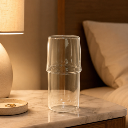 Botella de Vidrio con Vaso Integrado para Agua y Bebidas – 17 cm