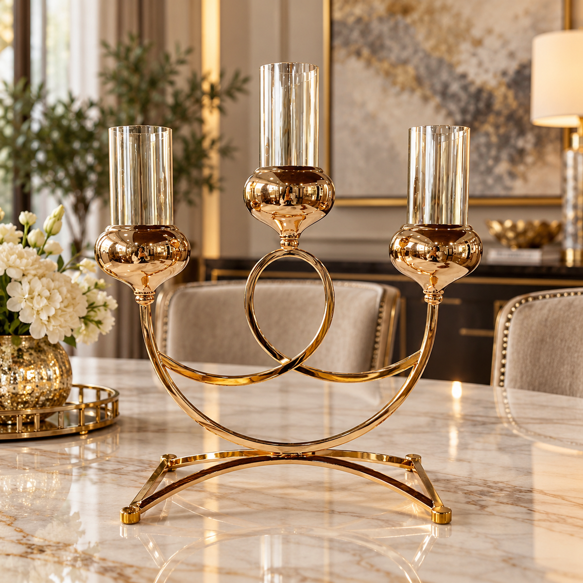 Candelabro Extendido Dorado de 3 Velas con Portavelas de Vidrio