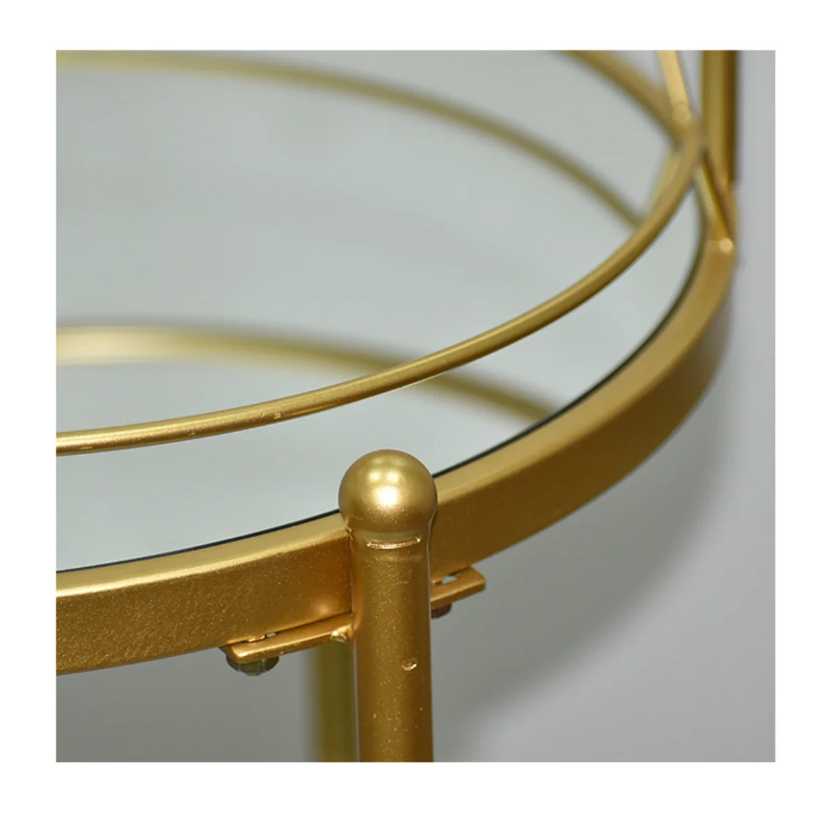 Carro Bar Redondo “JENN” en Metal Dorado con Repisas de Espejo